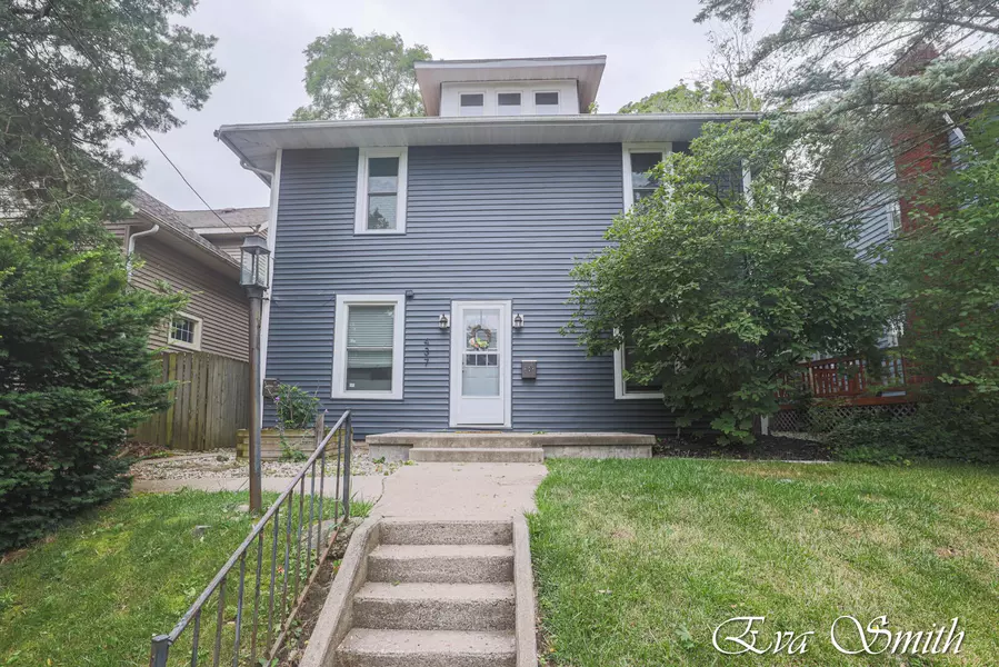 437 Rosewood SE Avenue, Grand Rapids, MI 49506