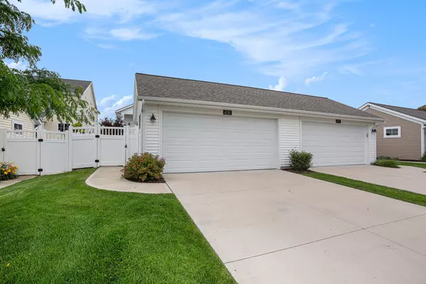 Holland, MI 49424,4710 Macatawa Legends Boulevard #08015