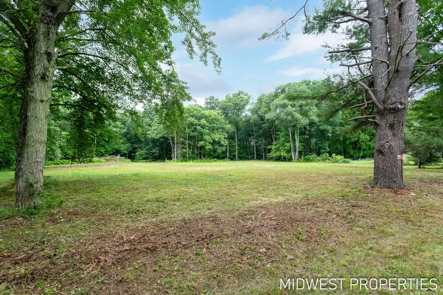 6315 S Brooks Road, Fruitport, MI 49415