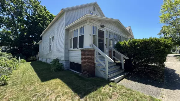 214 S 7th Street, Grand Haven, MI 49417