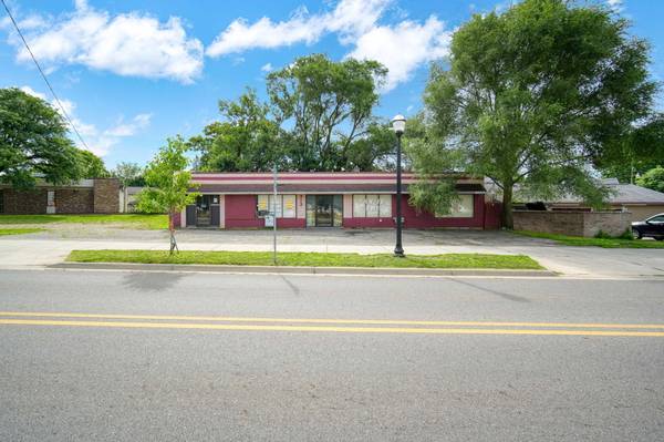 711 Greenwood Avenue, Jackson, MI 49203