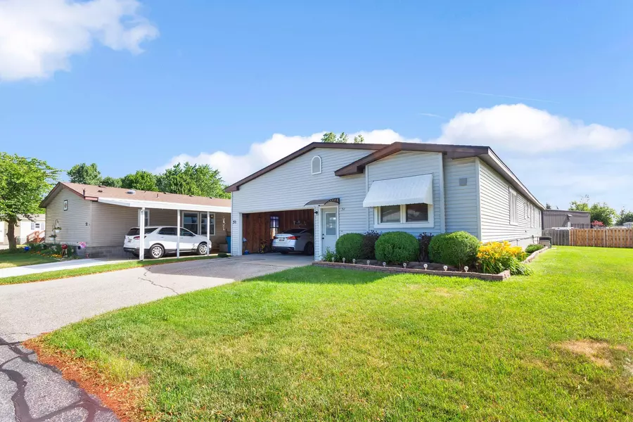 155 E 48th Street #51, Holland, MI 49423