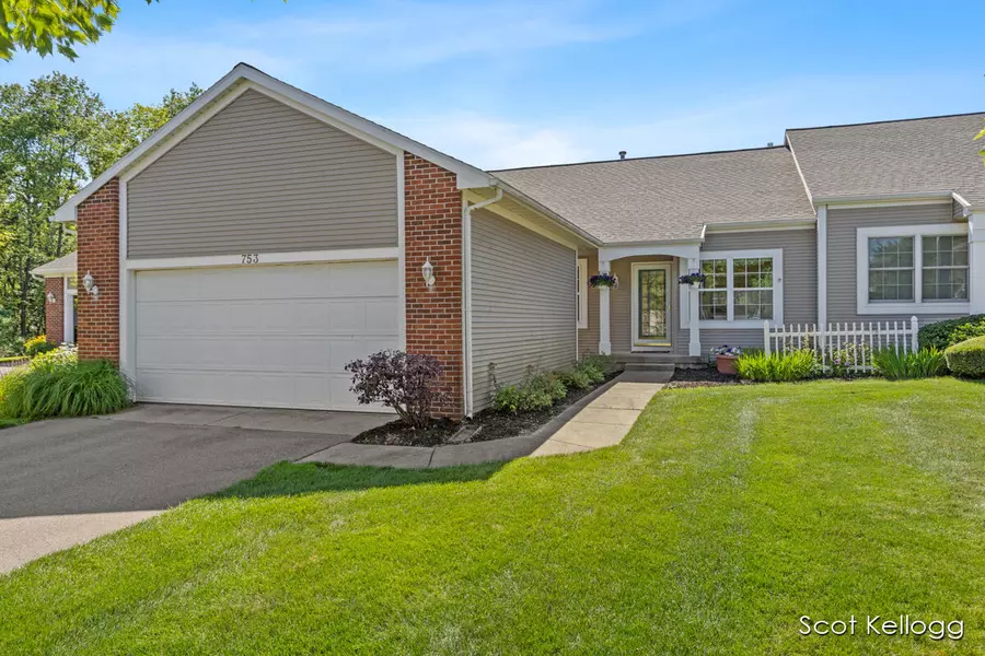 753 Strawberry Valley NW Avenue, Comstock Park, MI 49321