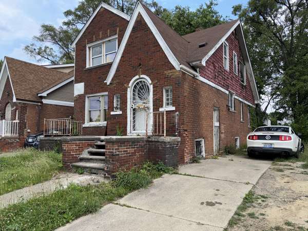 Detroit, MI 48227,15874 Hartwell Street