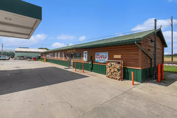 Grant, MI 49327,12633 Mason Drive