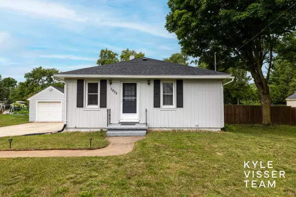 3825 Benjamin NE Avenue, Grand Rapids, MI 49525