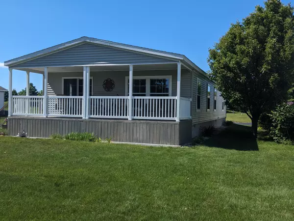 3337 Lakeland Drive #49, Arcadia, MI 49613