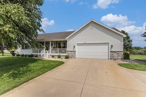 29314 Saddlebred Lane, Dowagiac, MI 49047