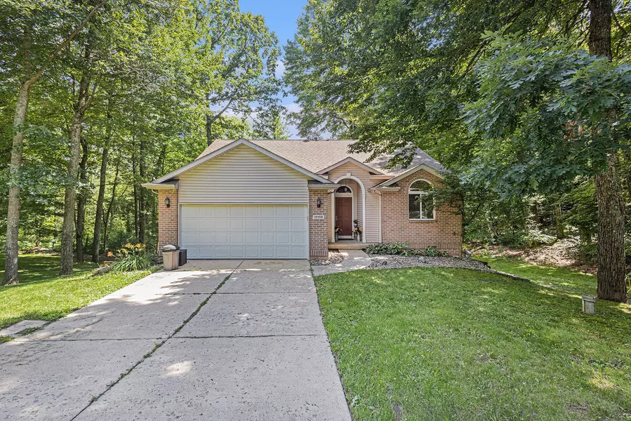 11110 S Bailey Valley NE Drive, Greenville, MI 48838