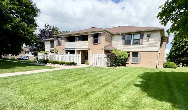 19603 Northridge Drive #52, Northville, MI 48167