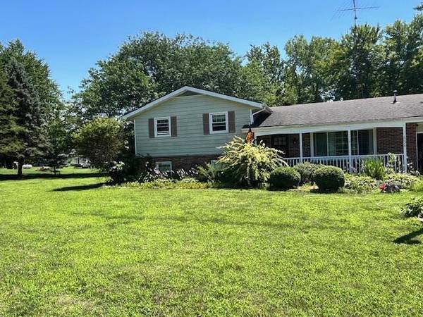 6028 Hagar Shore Road, Coloma, MI 49038