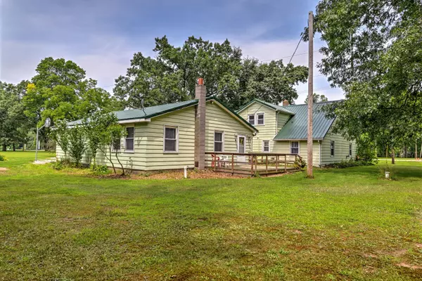 White Pigeon, MI 49099,10841 Riverside Drive