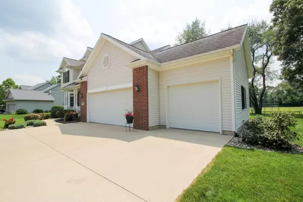 Three Rivers, MI 49093,17385 Birch Leaf Court