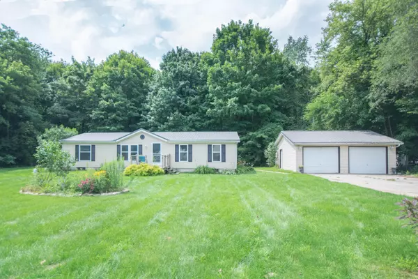 5758 Pokagon Road, Berrien Springs, MI 49103