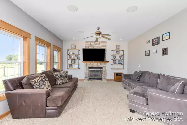 Lake Odessa, MI 48849,13588 Duck Pond Lane