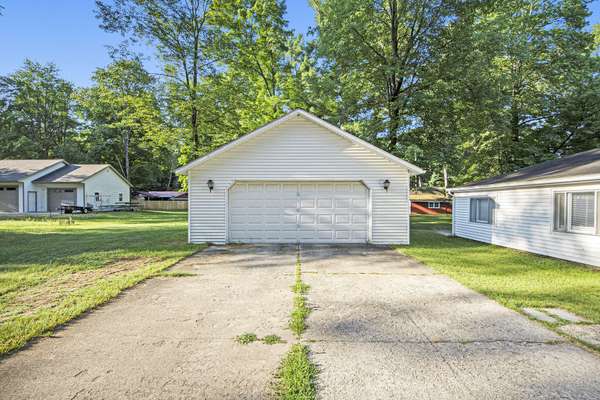 Newaygo, MI 49337,6832 E Maple Street