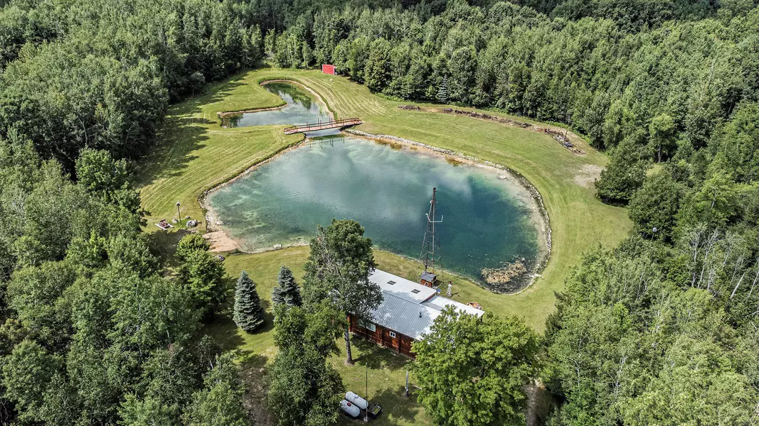 20501 45th Avenue, Barryton, MI 49305