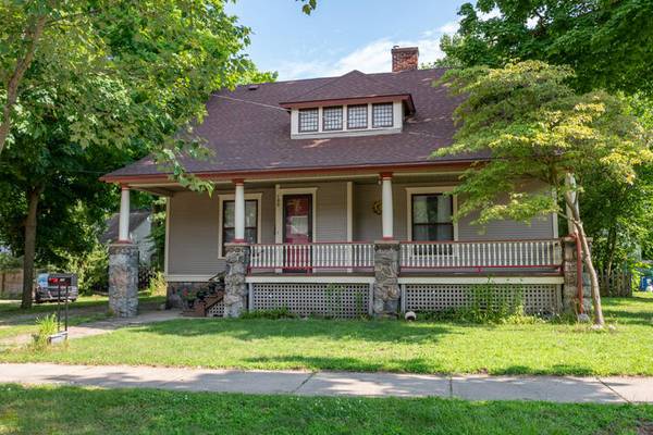 108 W Telegraph Street, Dowagiac, MI 49047