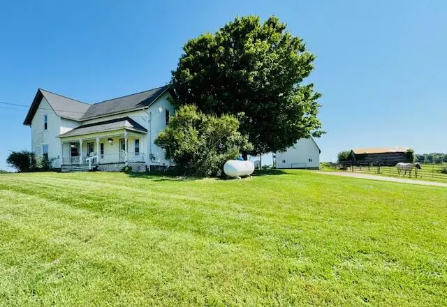 438 E Musgrove Highway, Lake Odessa, MI 48849