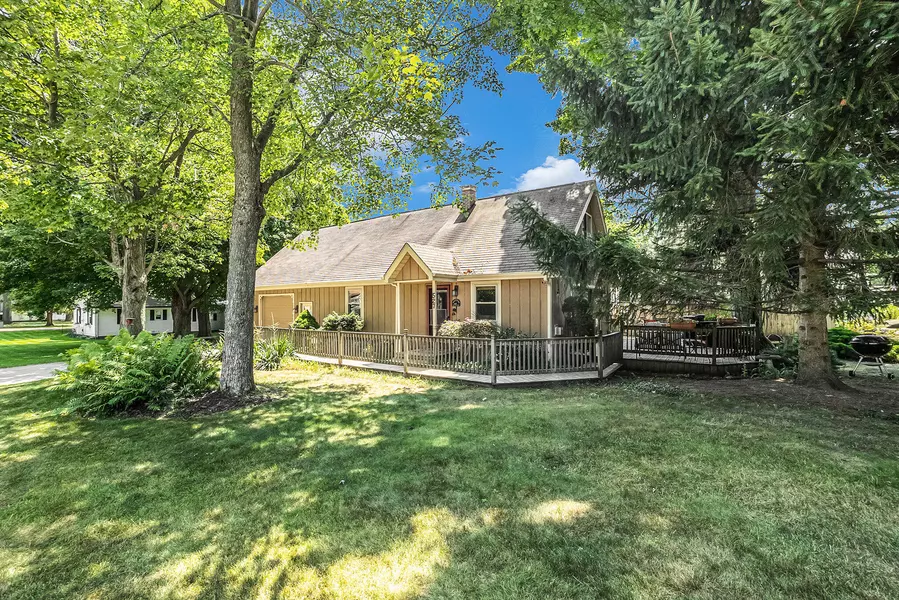 527 E Concord Street, Pentwater, MI 49449