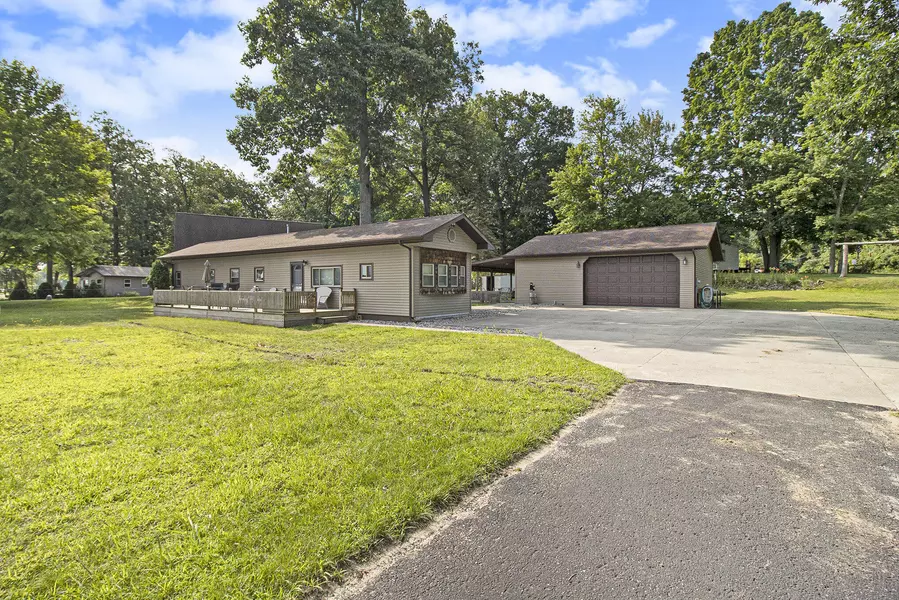 6425 E Sugar Grove Road, Fountain, MI 49410