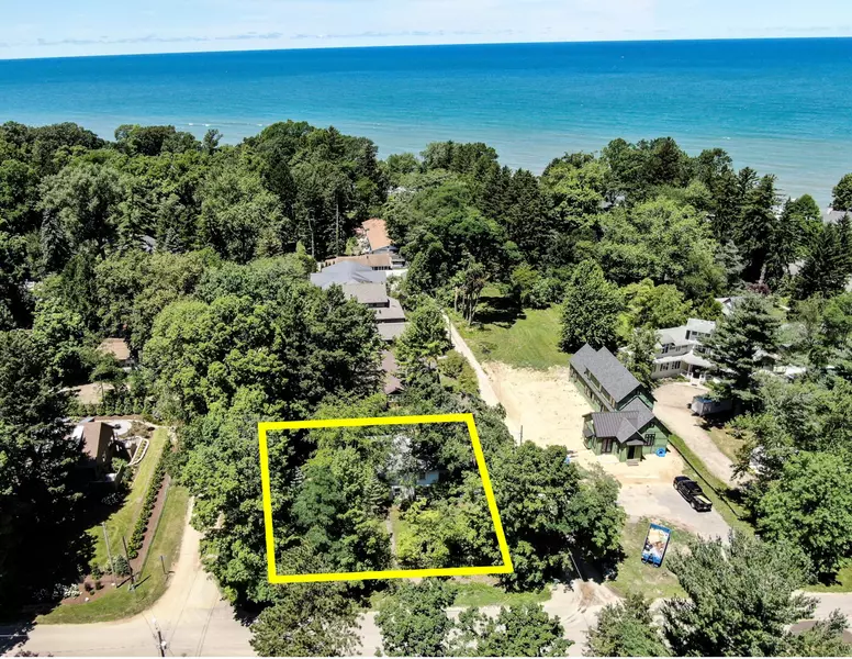 9751 Mc Kinley Avenue, Union Pier, MI 49129