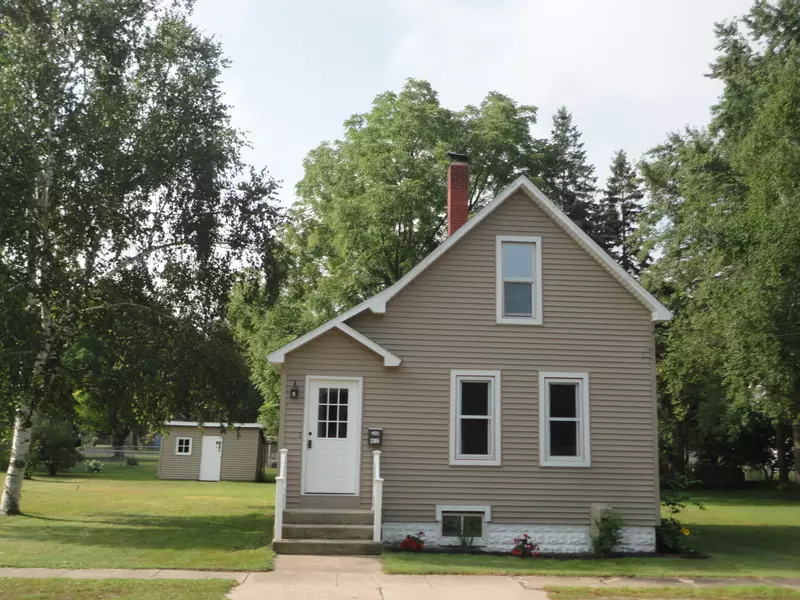 1305 26th Street, Manistee, MI 49660