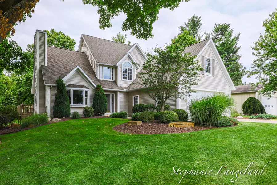 5797 Beaver Creek Drive, Coopersville, MI 49404