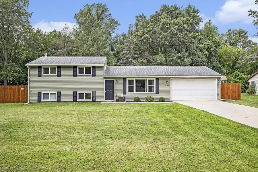 54168 S Gentzler Drive, Three Rivers, MI 49093