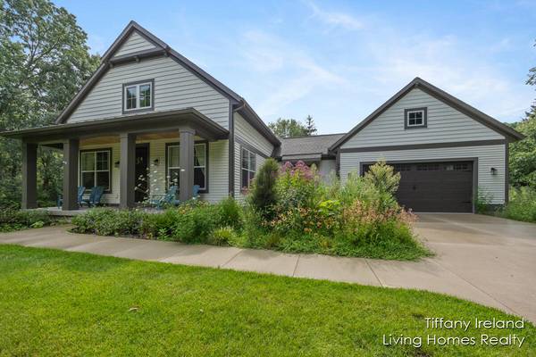 4615 Whitneyville SE Avenue, Ada, MI 49301