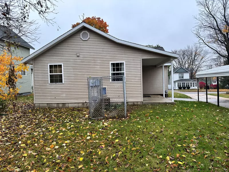 345 W Franklin Avenue, Reed City, MI 49677