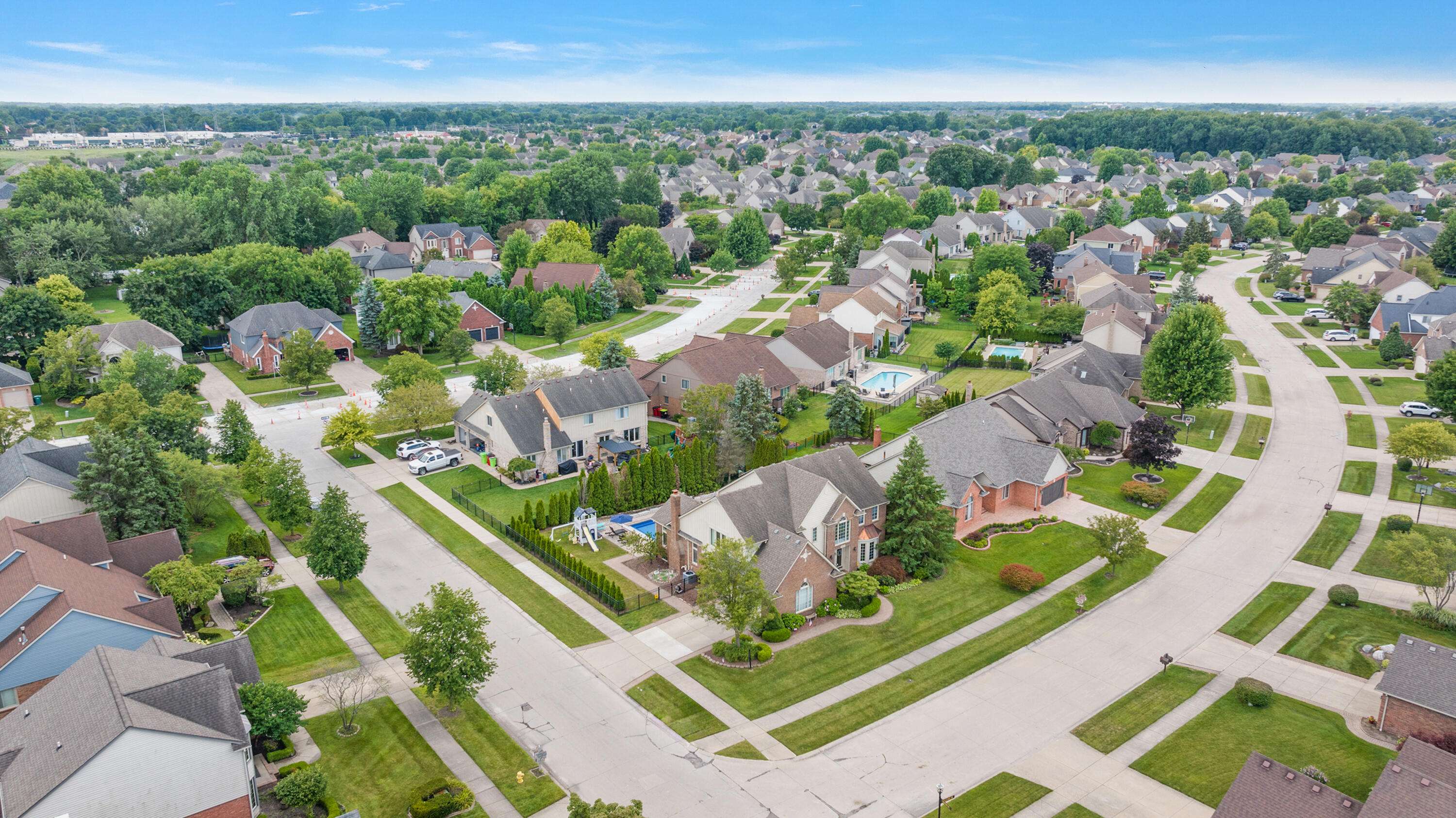 Macomb, MI 48044,20652 Breezeway Drive