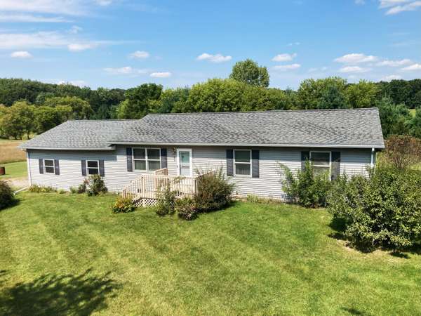 7893 E Mcbrides Road,  Edmore,  MI 48829