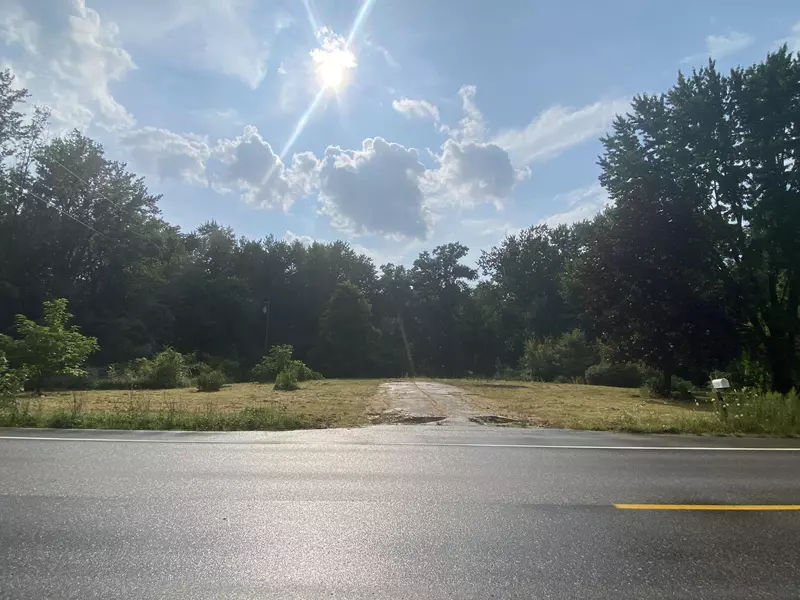 4050 Division Avenue, Wayland, MI 49348