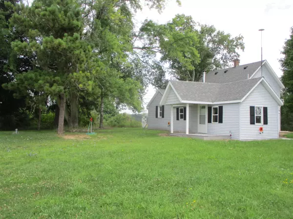 Six Lakes, MI 48886,9441 N Miles Road