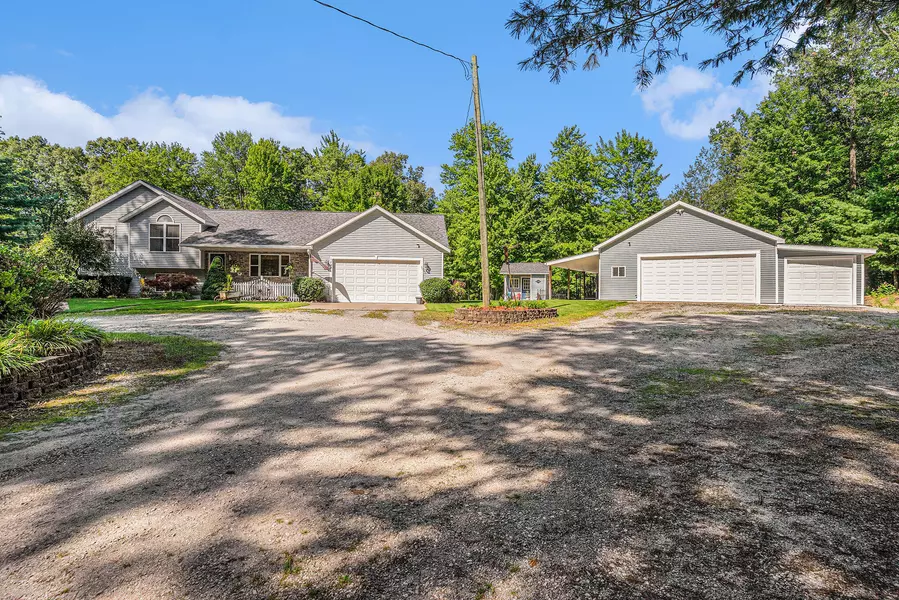 18950 Elli Lane, Fruitport, MI 49415