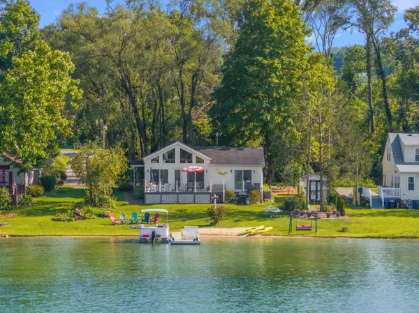 Dowagiac, MI 49047,25030 Lake Shore Drive