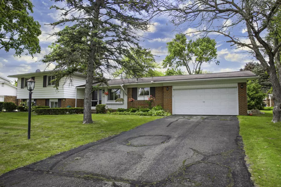 6614 Heather Heath Lane, West Bloomfield, MI 48322