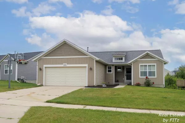 915 Green Meadows Drive, Middleville, MI 49333