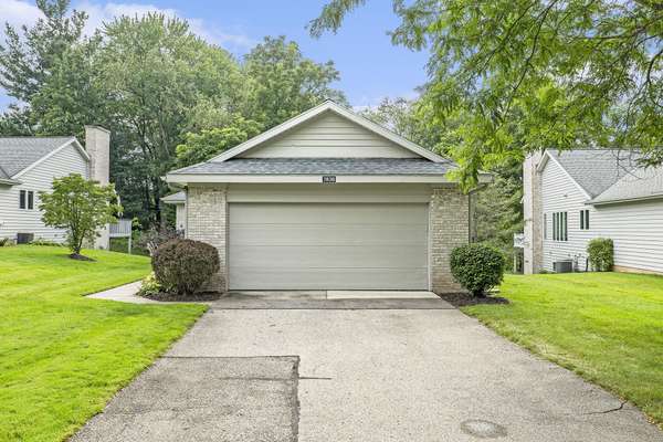 Rockford, MI 49341,7836 Oakmont NE Court