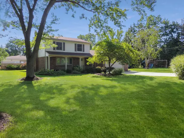 25960 Springbrook Drive, Farmington Hills, MI 48336