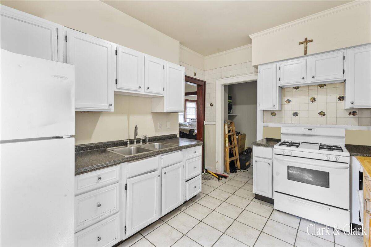 Grand Rapids, MI 49507,1632 Kalamazoo SE Avenue