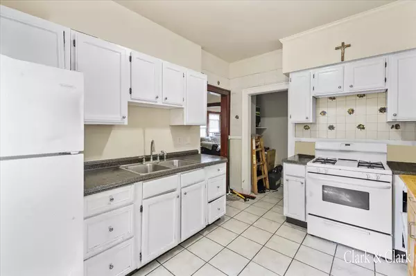 Grand Rapids, MI 49507,1632 Kalamazoo SE Avenue