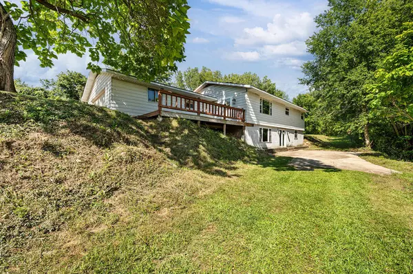 13607 Wolkins Road, Buchanan, MI 49107