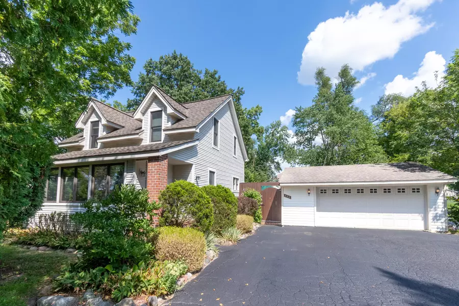 520 Decker Road, Walled Lake, MI 48390