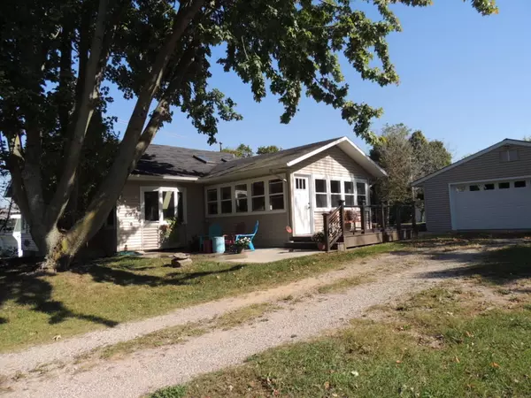 2185 66th Street, Fennville, MI 49408