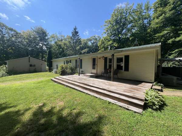 6301 E Valley Avenue, White Cloud, MI 49349