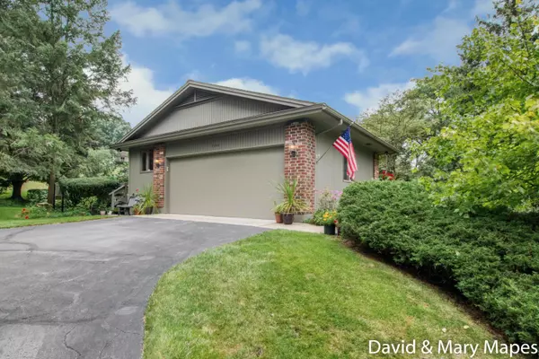 Grand Rapids, MI 49546,3598 Charlevoix SE Drive #116