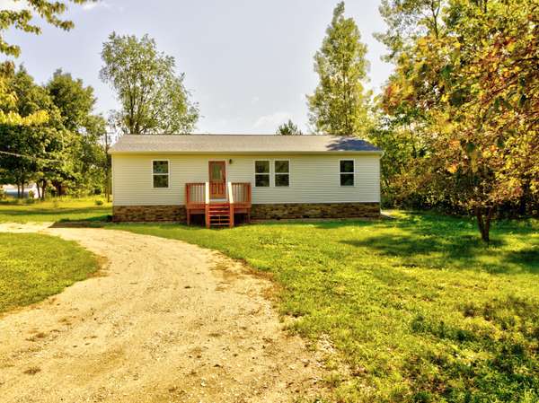 6550 Almy Road, Vestaburg, MI 48891