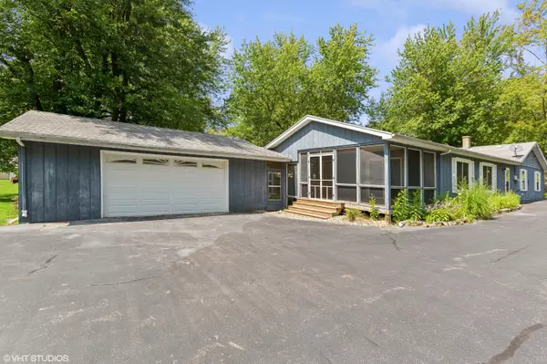 7520 Little Paw Paw Lake Road, Coloma, MI 49038